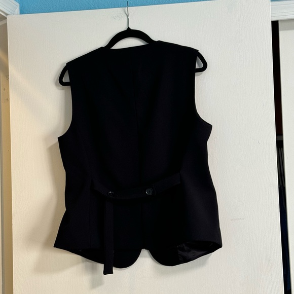 COPY - Zara vests - Picture 8 of 10